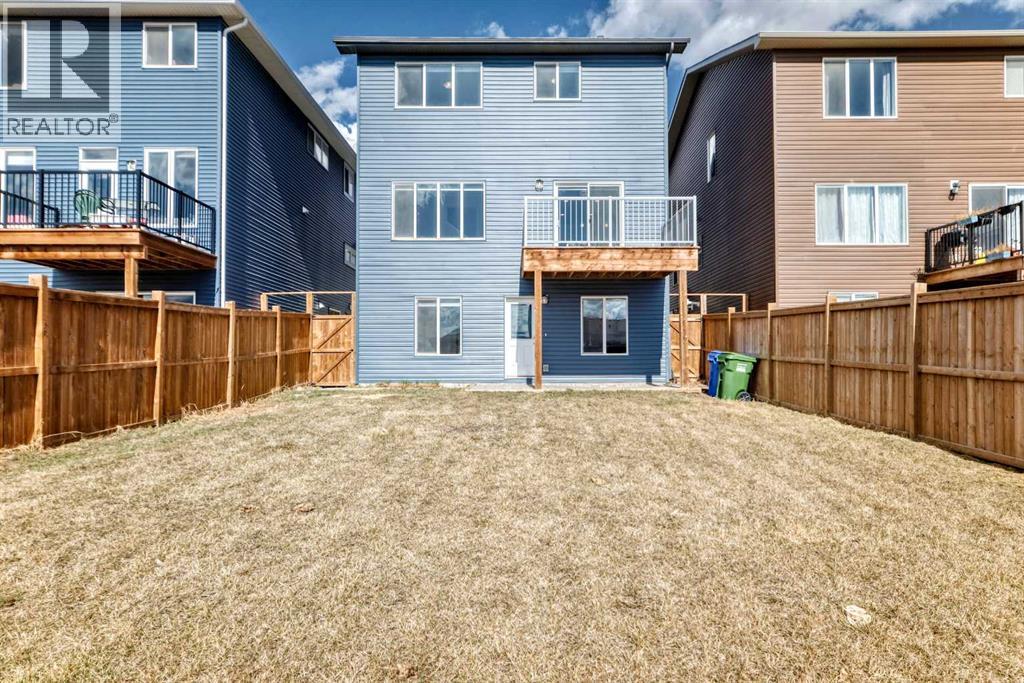 35 Lucas Terrace NW - 45