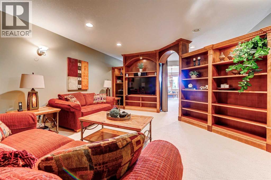 23 South Valley Boulevard - 42