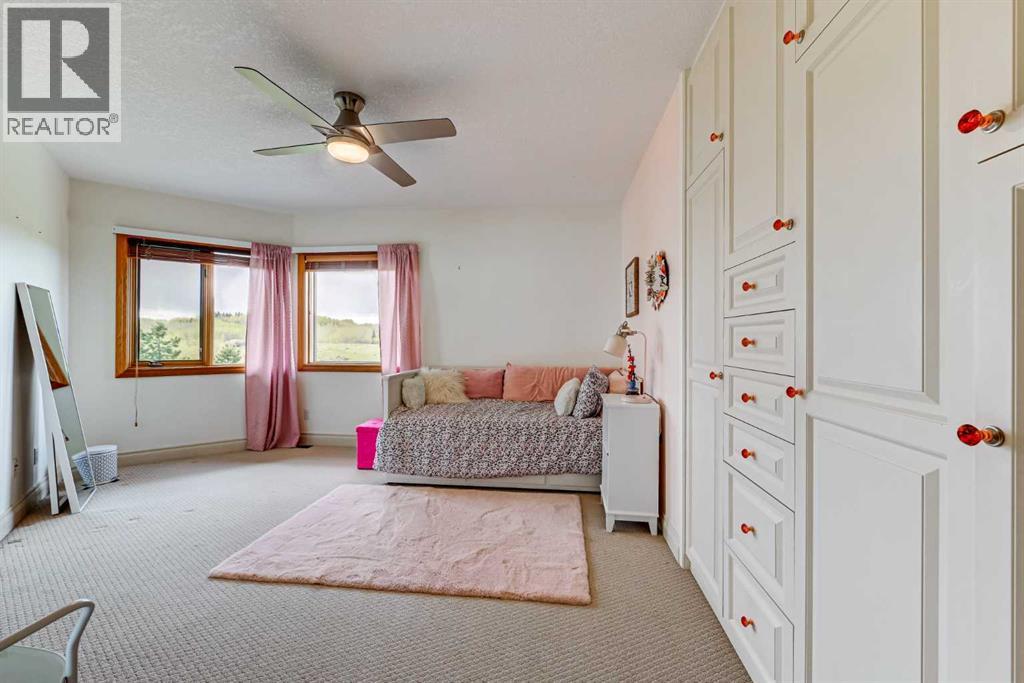23 South Valley Boulevard - 25
