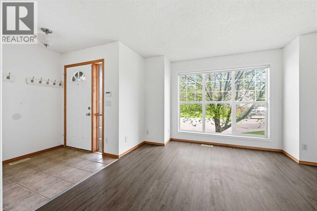 169 Cranberry Square SE - 4