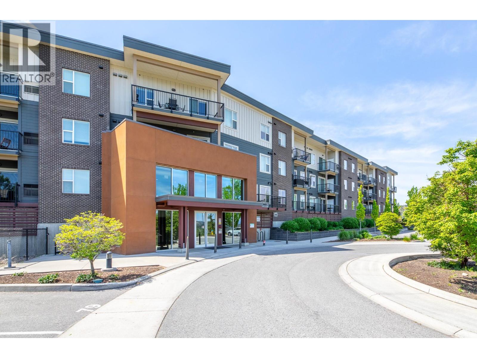 109 935 academy Way, Kelowna