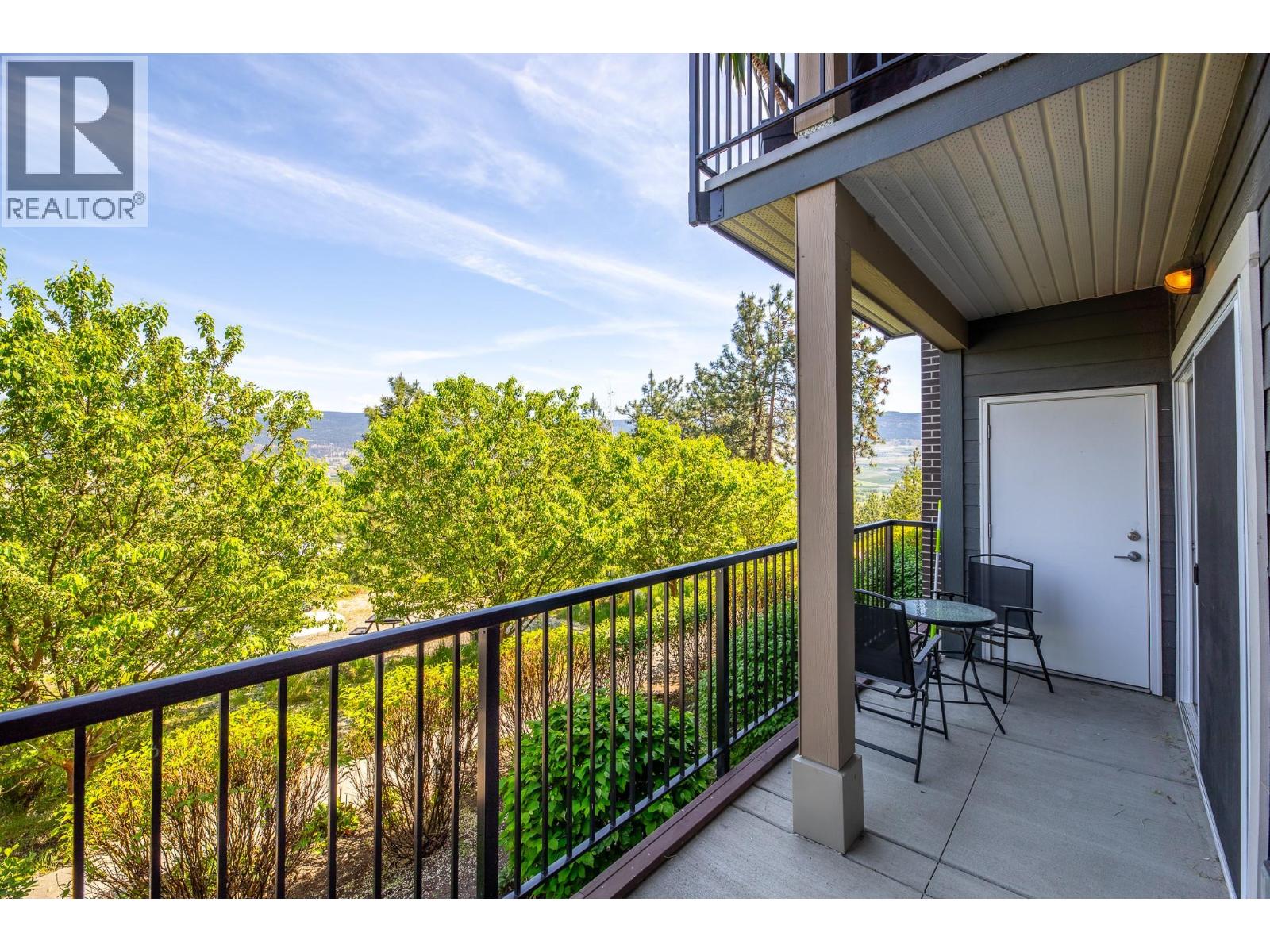 109 935 academy Way, Kelowna