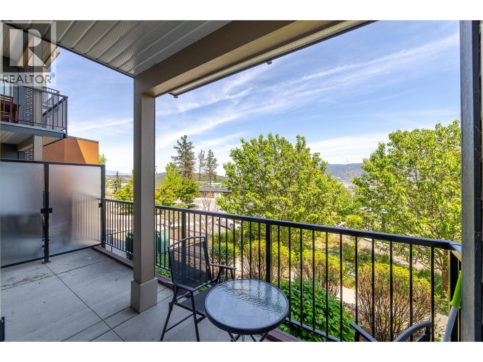 109 935 academy Way, Kelowna