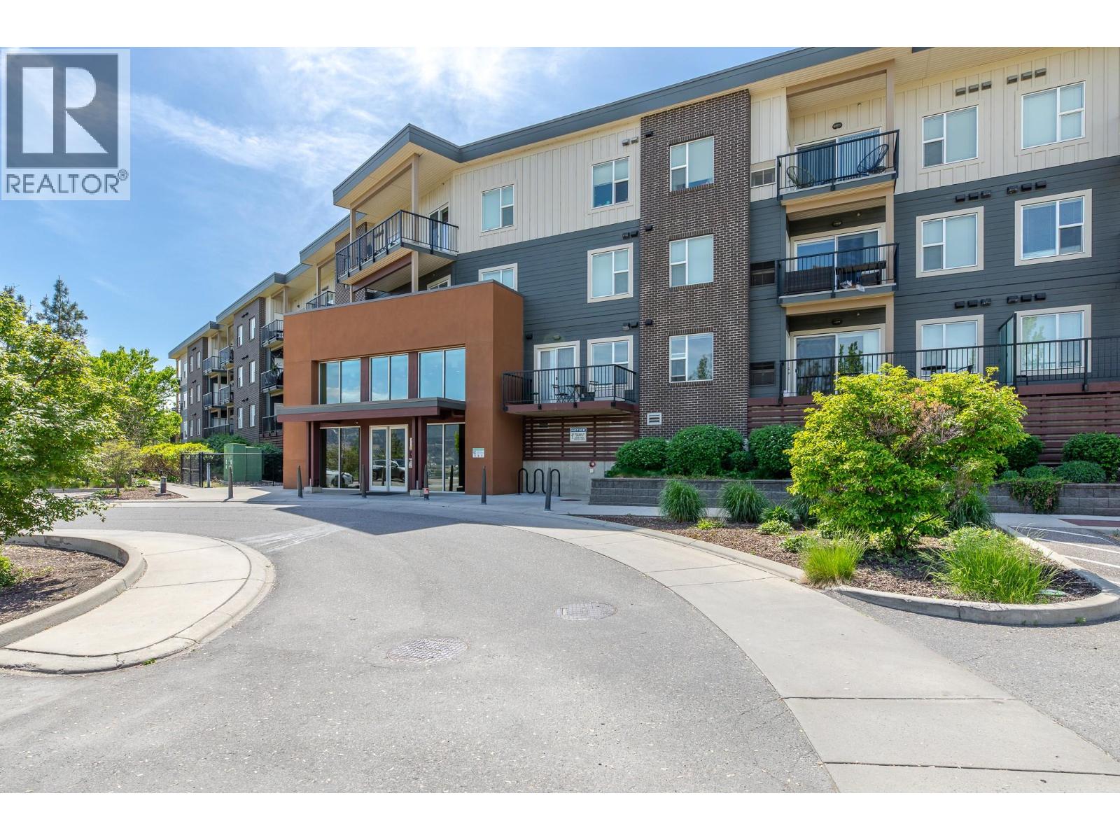 #109-935 academy Way, Kelowna