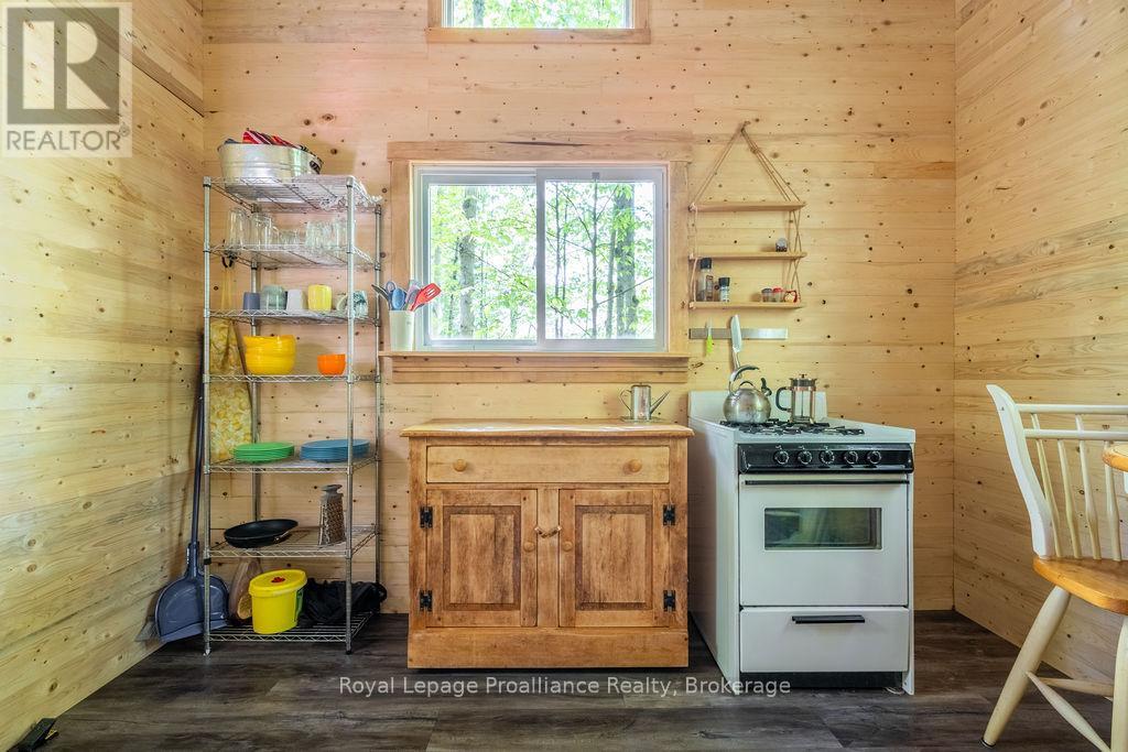 1633 BREWER ROAD - 13