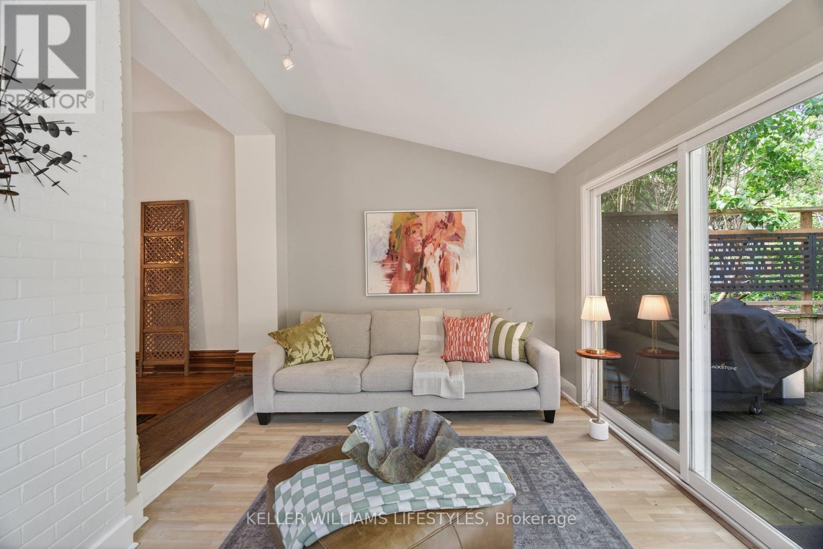 882 1/2 WILLIAM STREET - 14