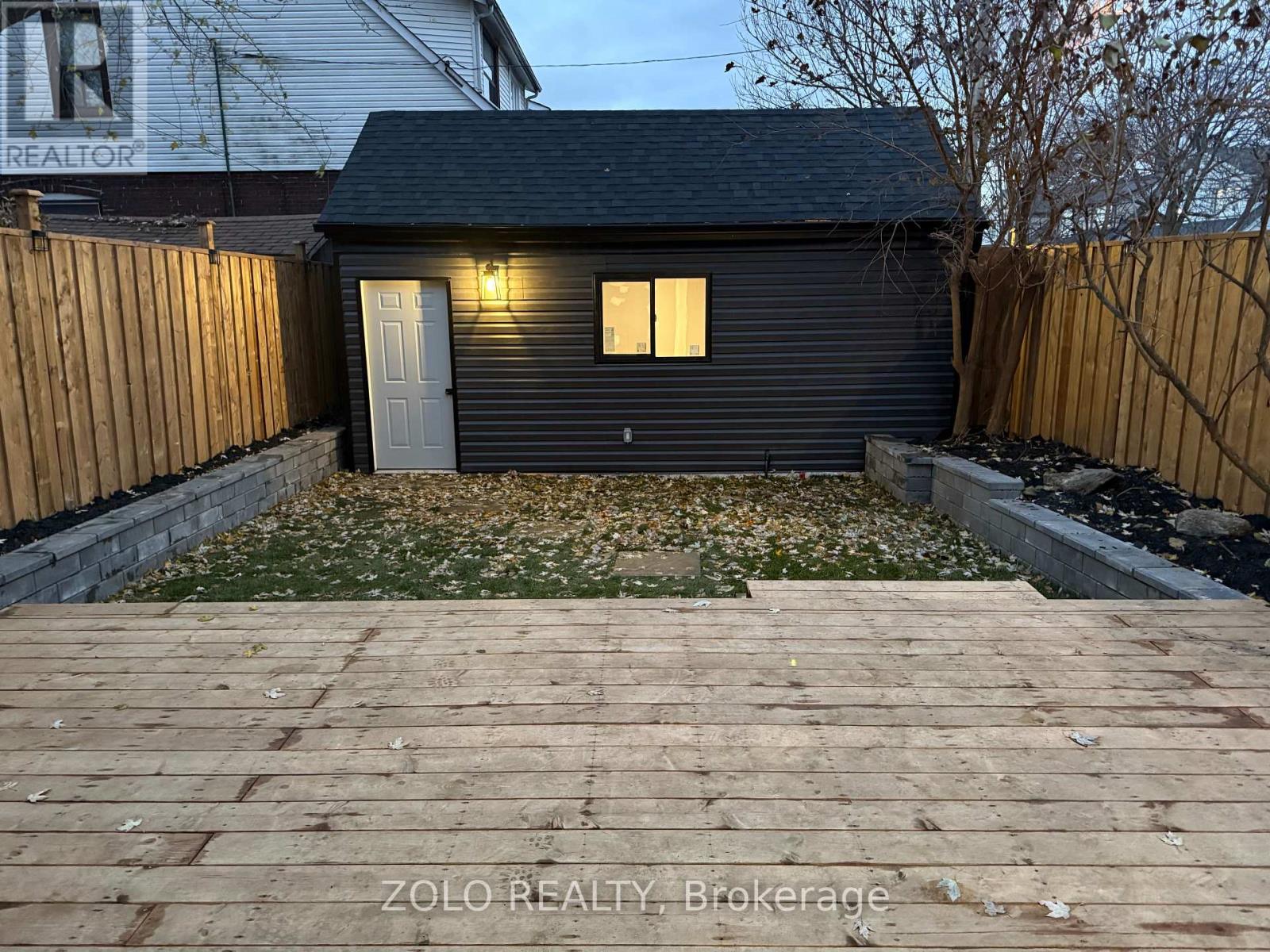 98 WOODMOUNT AVENUE - 41