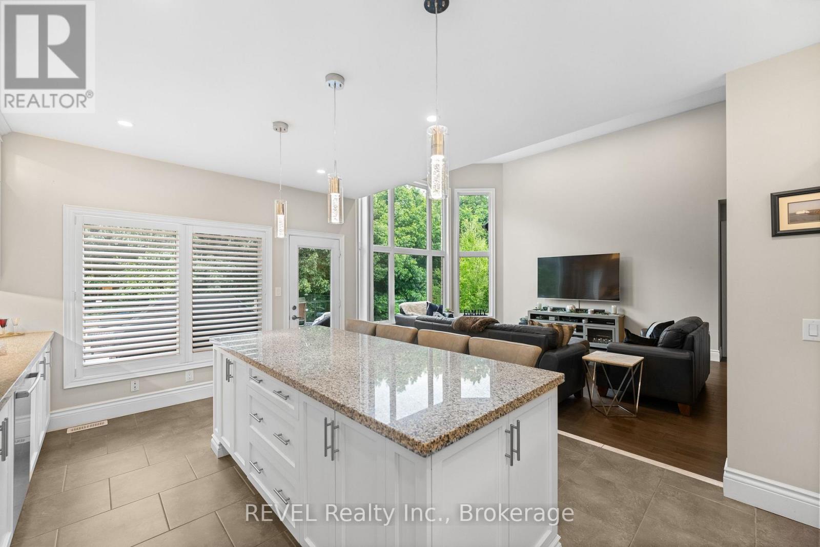 46 PHILMORI BOULEVARD - 34