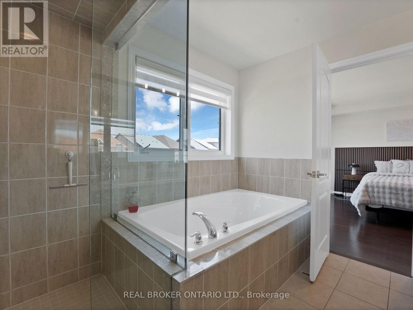 19 BERRYMAN LANE - 24