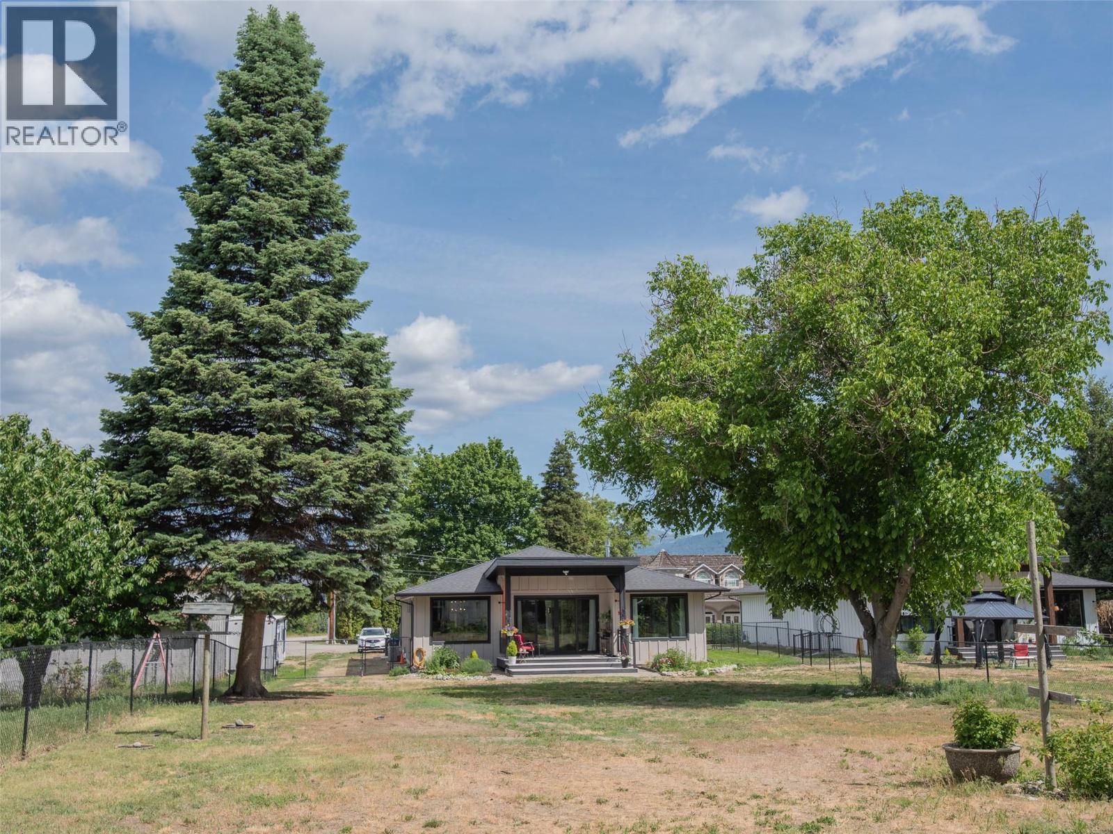 2311 Thornber Street - 3