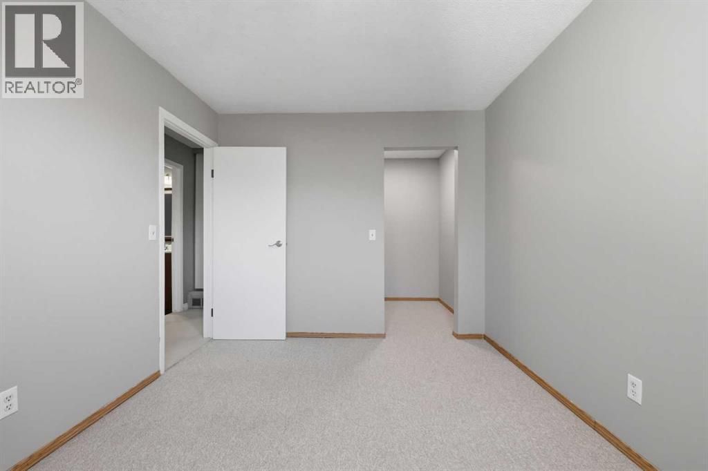#63 3015 51 Street SW - 21