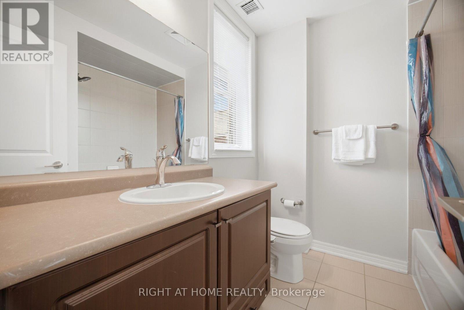 #311 269 GEORGIAN DRIVE - 23