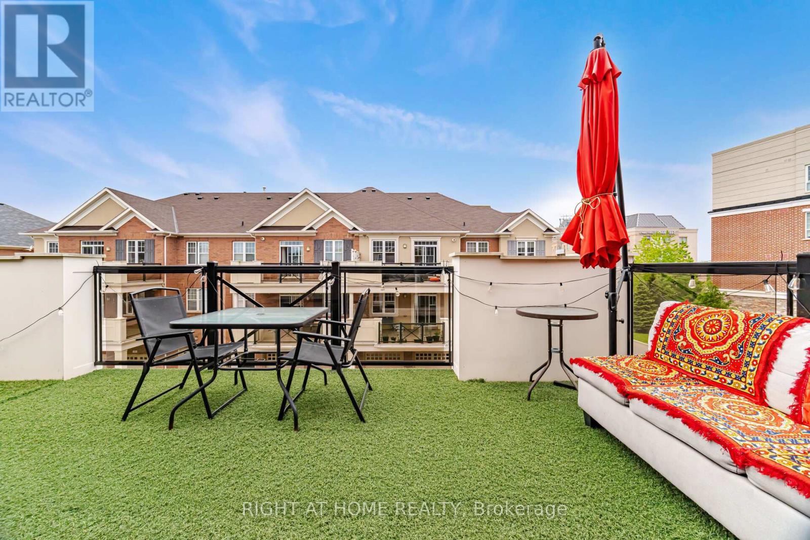 #311 269 GEORGIAN DRIVE - 28