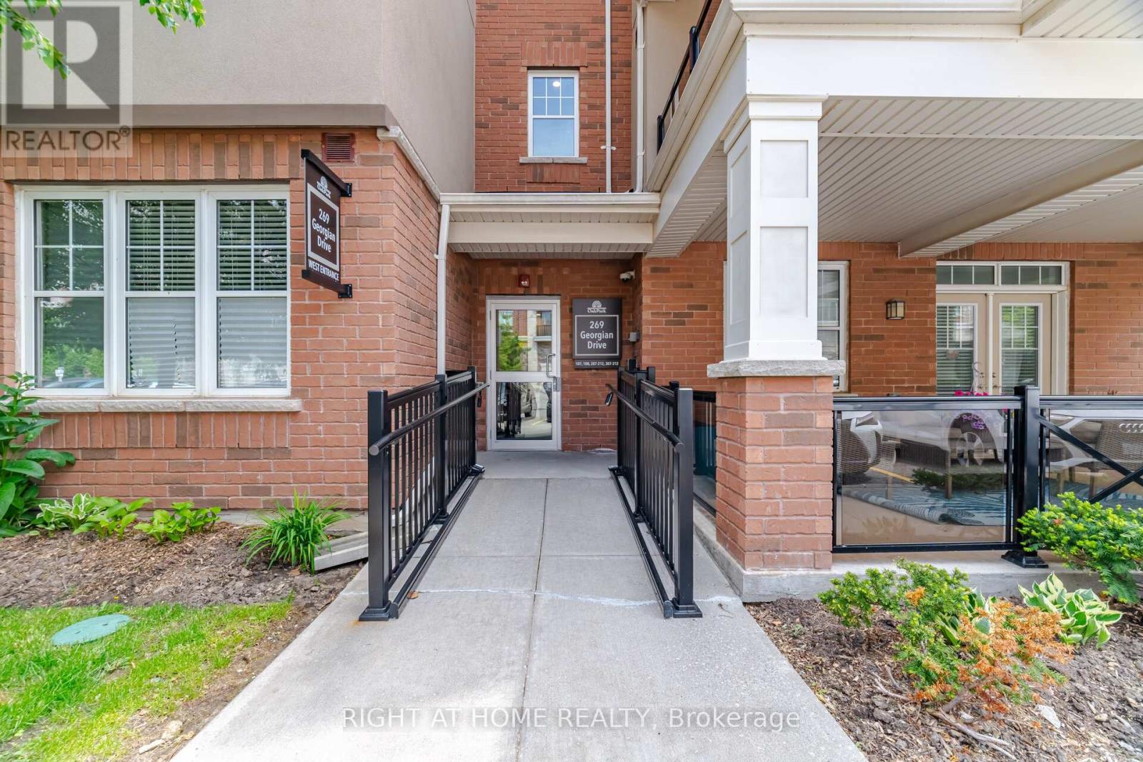 #311 269 GEORGIAN DRIVE - 39