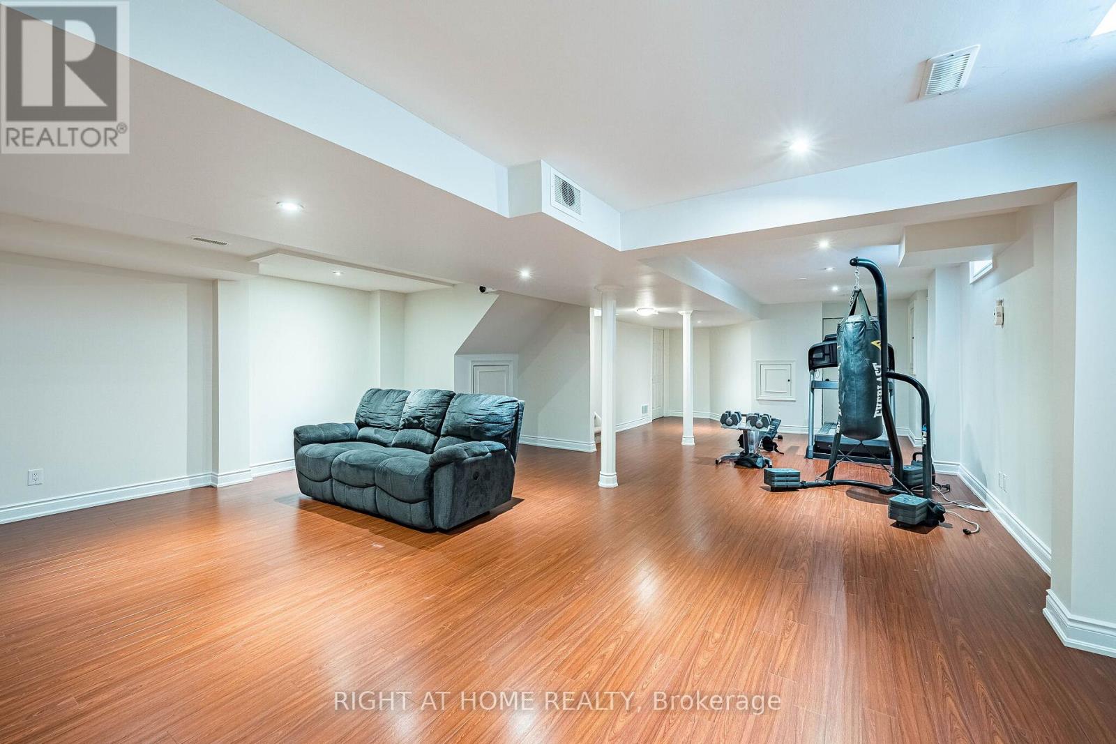 3928 HAZELRIDGE ROAD - 43