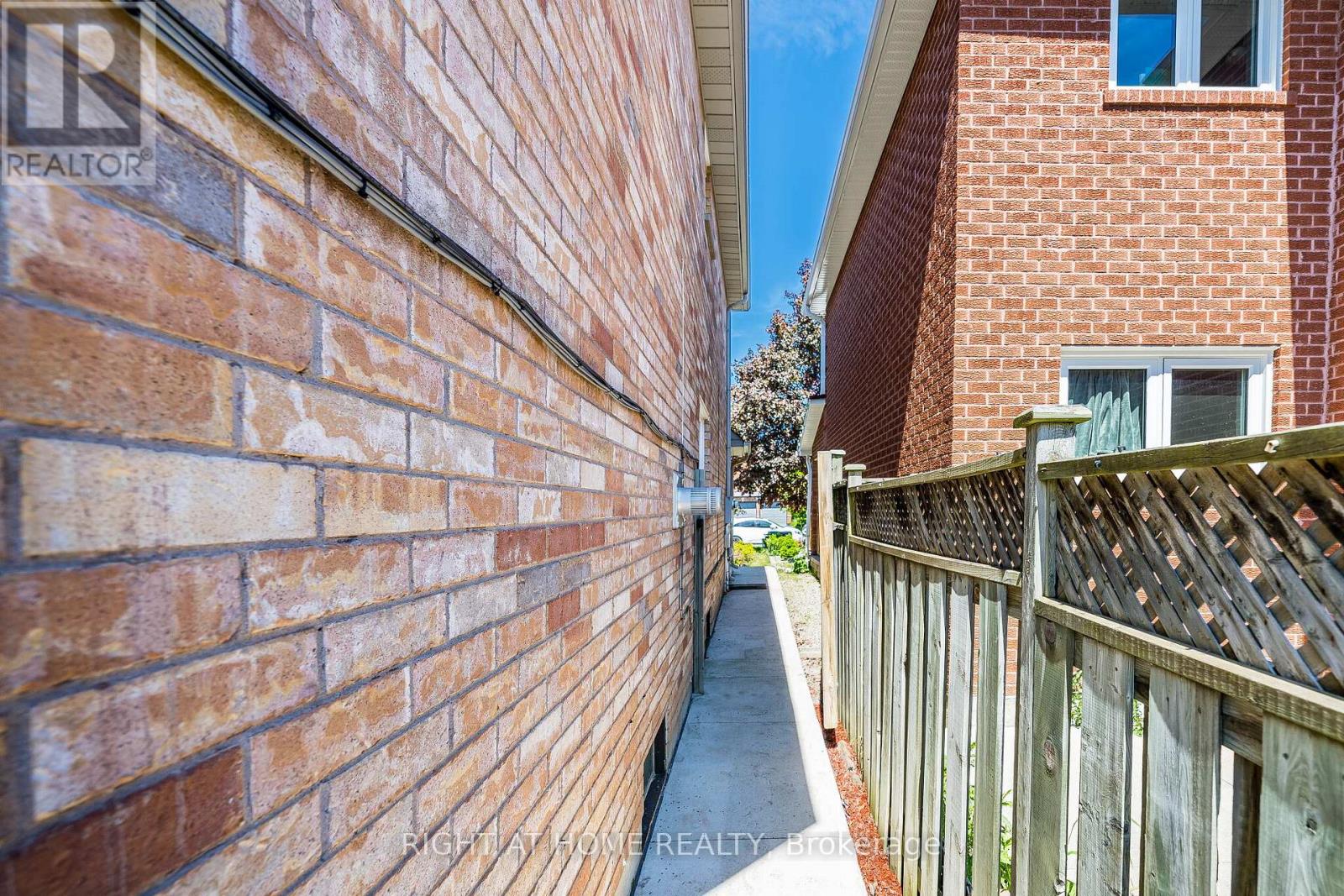 3928 HAZELRIDGE ROAD - 45