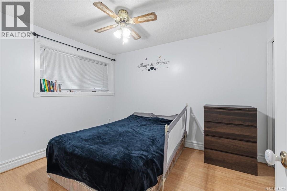 #103 645 Selby St - 4