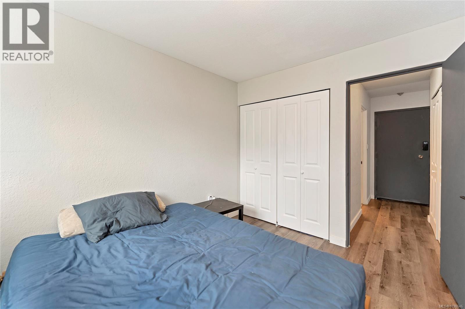 #304 3040 Pine St - 14