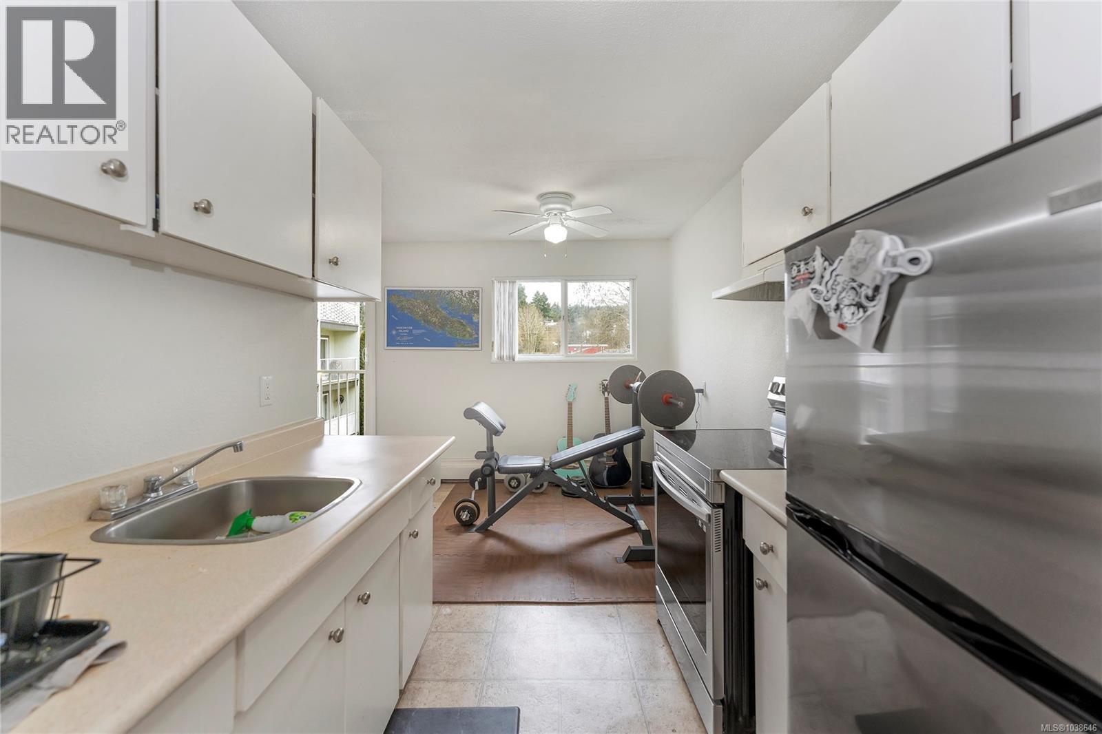 #304 3040 Pine St - 8