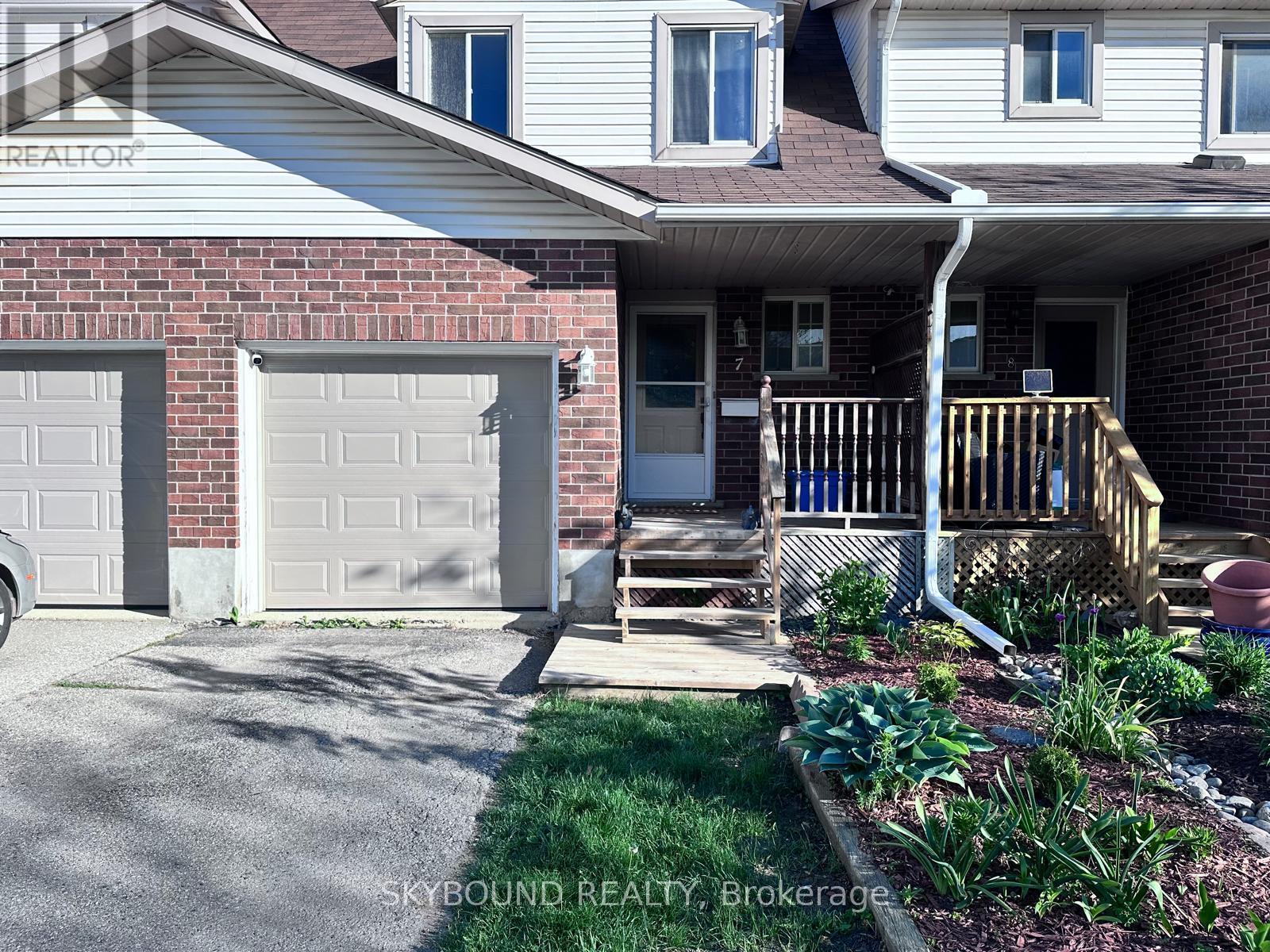 7 - 360 CORNRIDGE PLACE