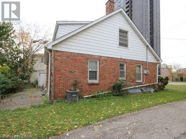 342 KING ST N STREET N - 2