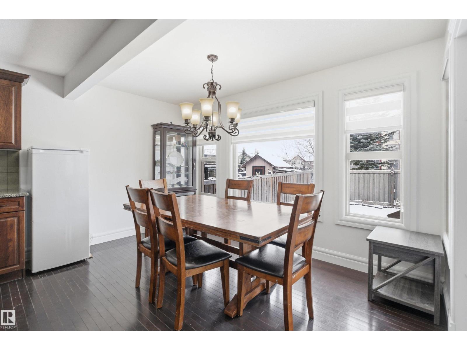 469 Ainslie Crescent SW SW - 14