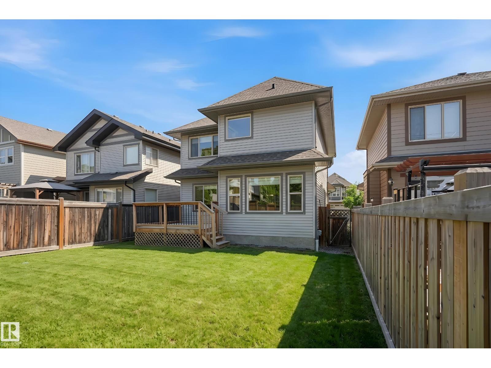 469 Ainslie Crescent SW SW - 54