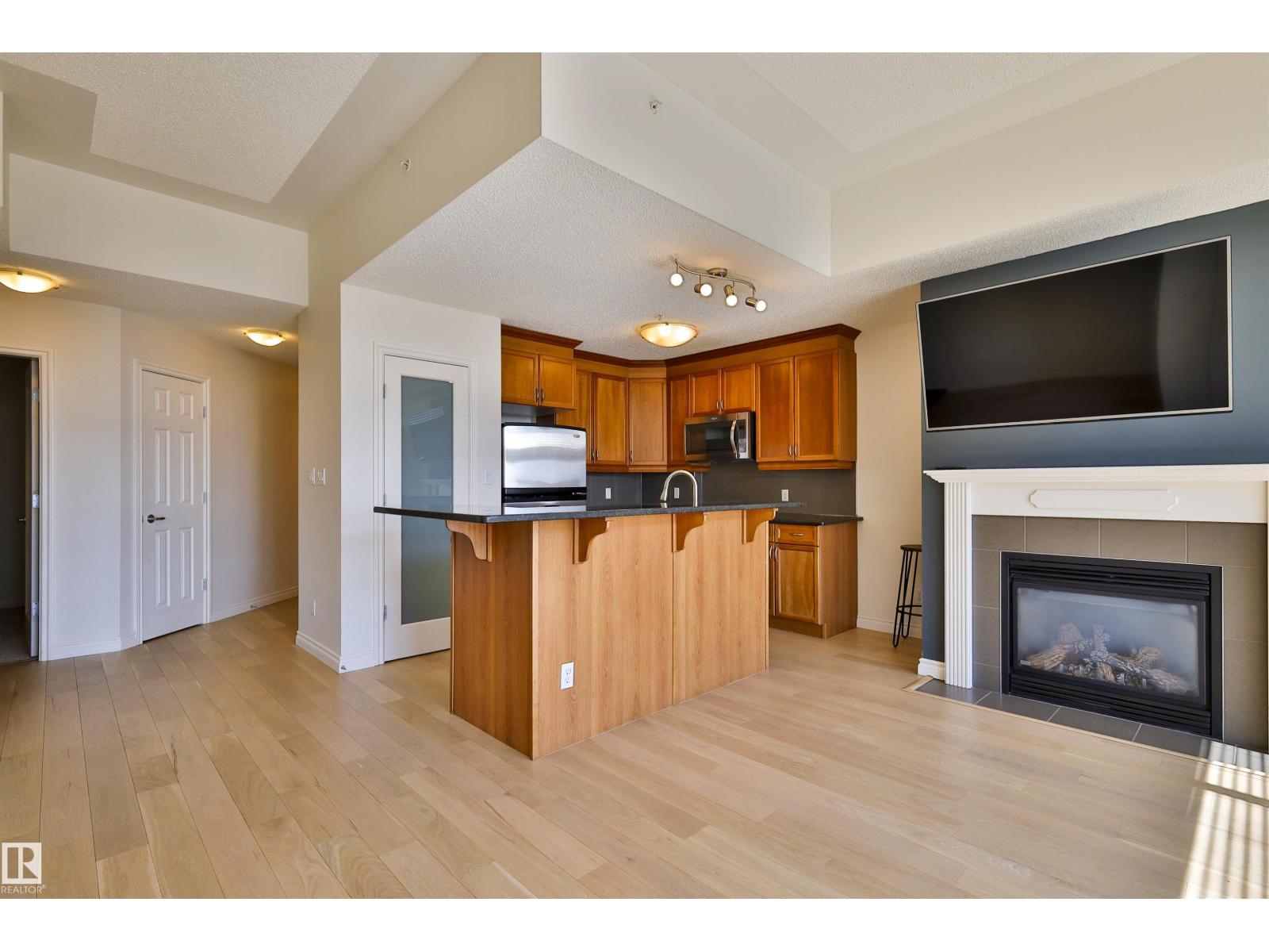 #906 9020 JASPER AV NW — photo 11
