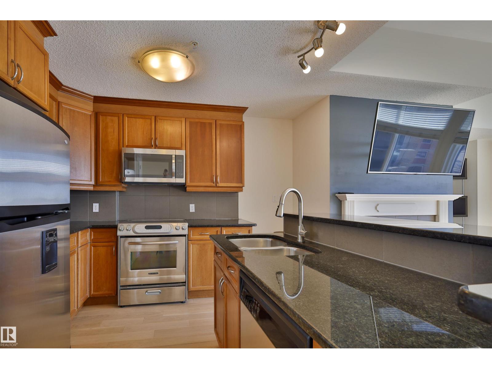 #906 9020 JASPER AV NW — photo 13