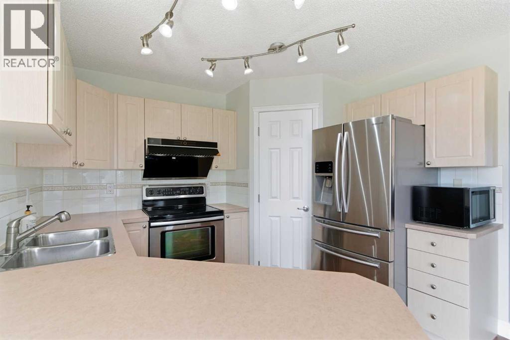 204 Citadel Bluff Close NW - 14