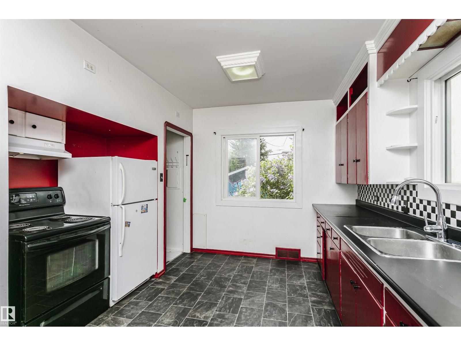 10035 81 AV NW NW - 13