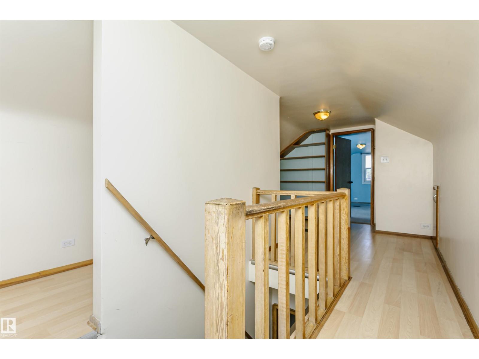 10035 81 AV NW NW - 22