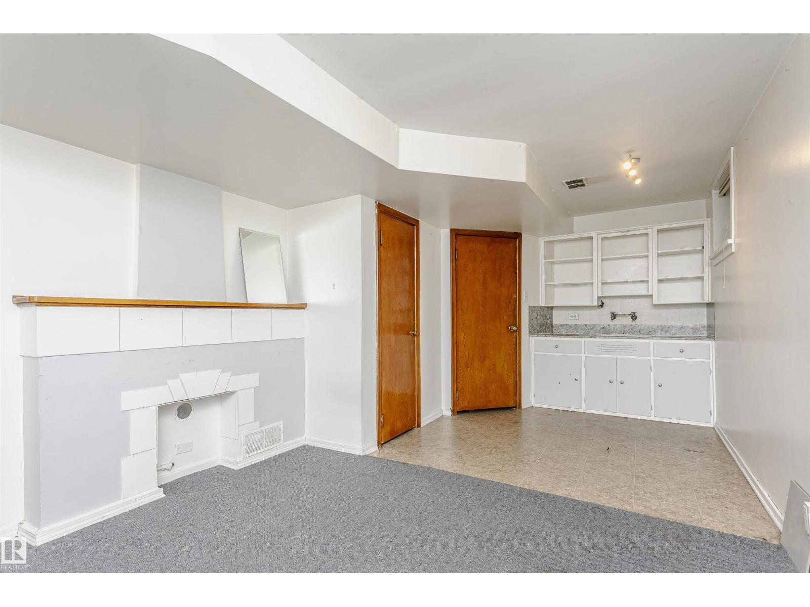 10035 81 AV NW NW - 31