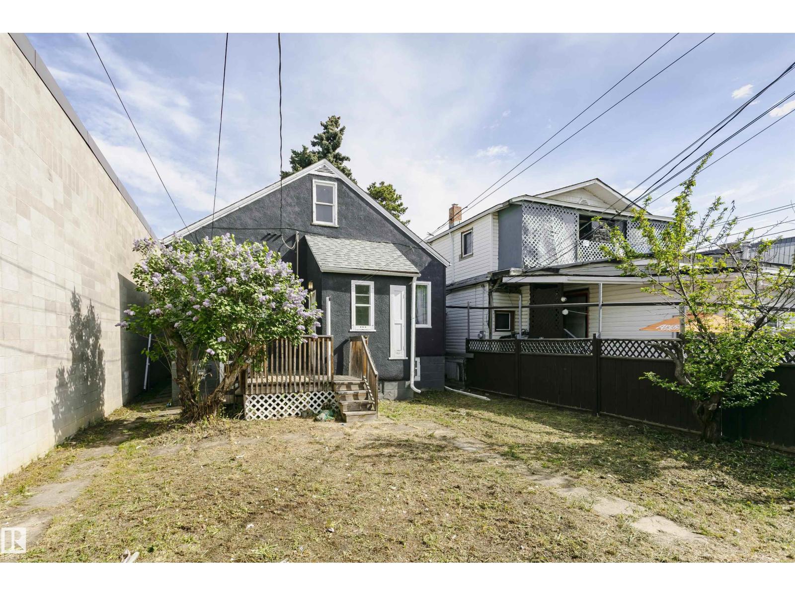 10035 81 AV NW NW - 38