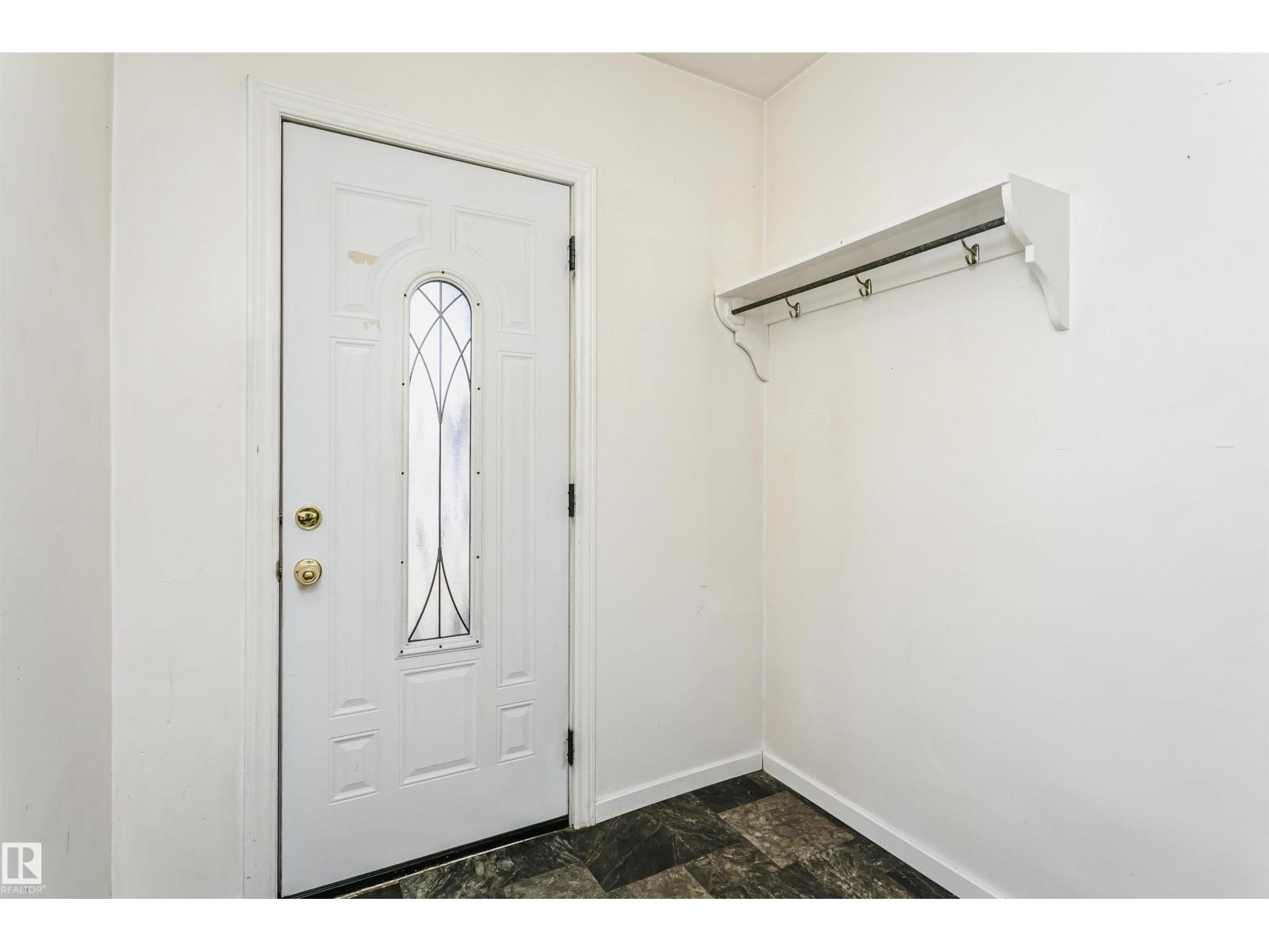 10035 81 AV NW NW - 4