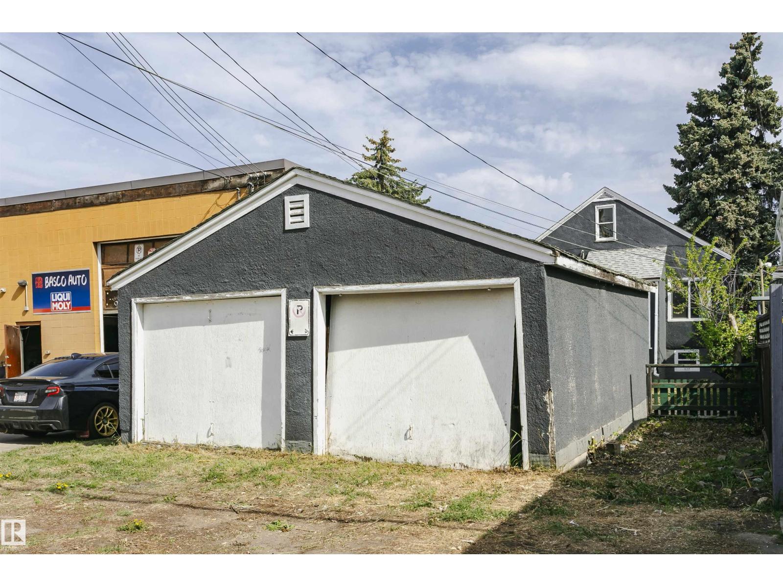 10035 81 AV NW NW - 41