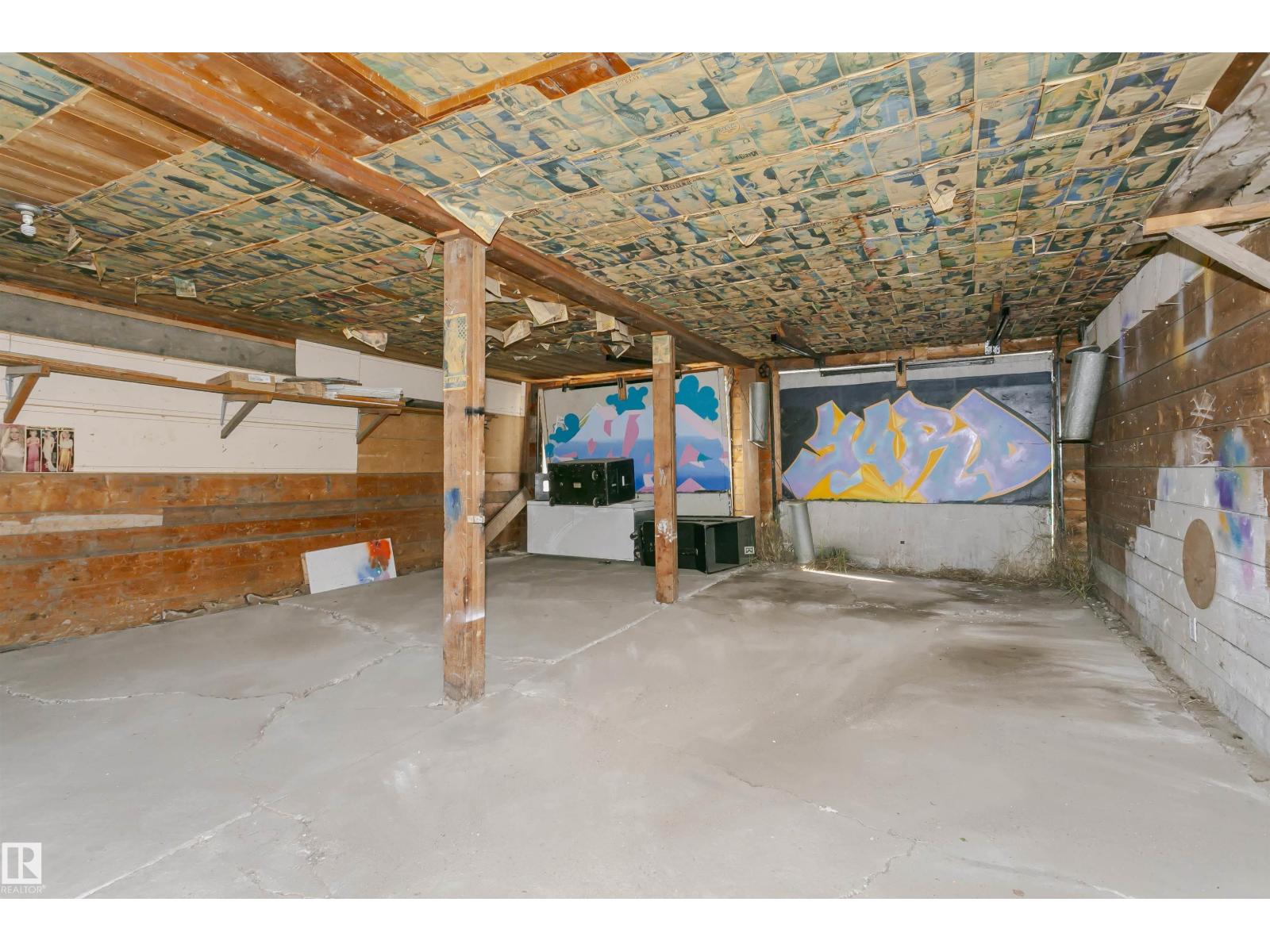 10035 81 AV NW NW - 42