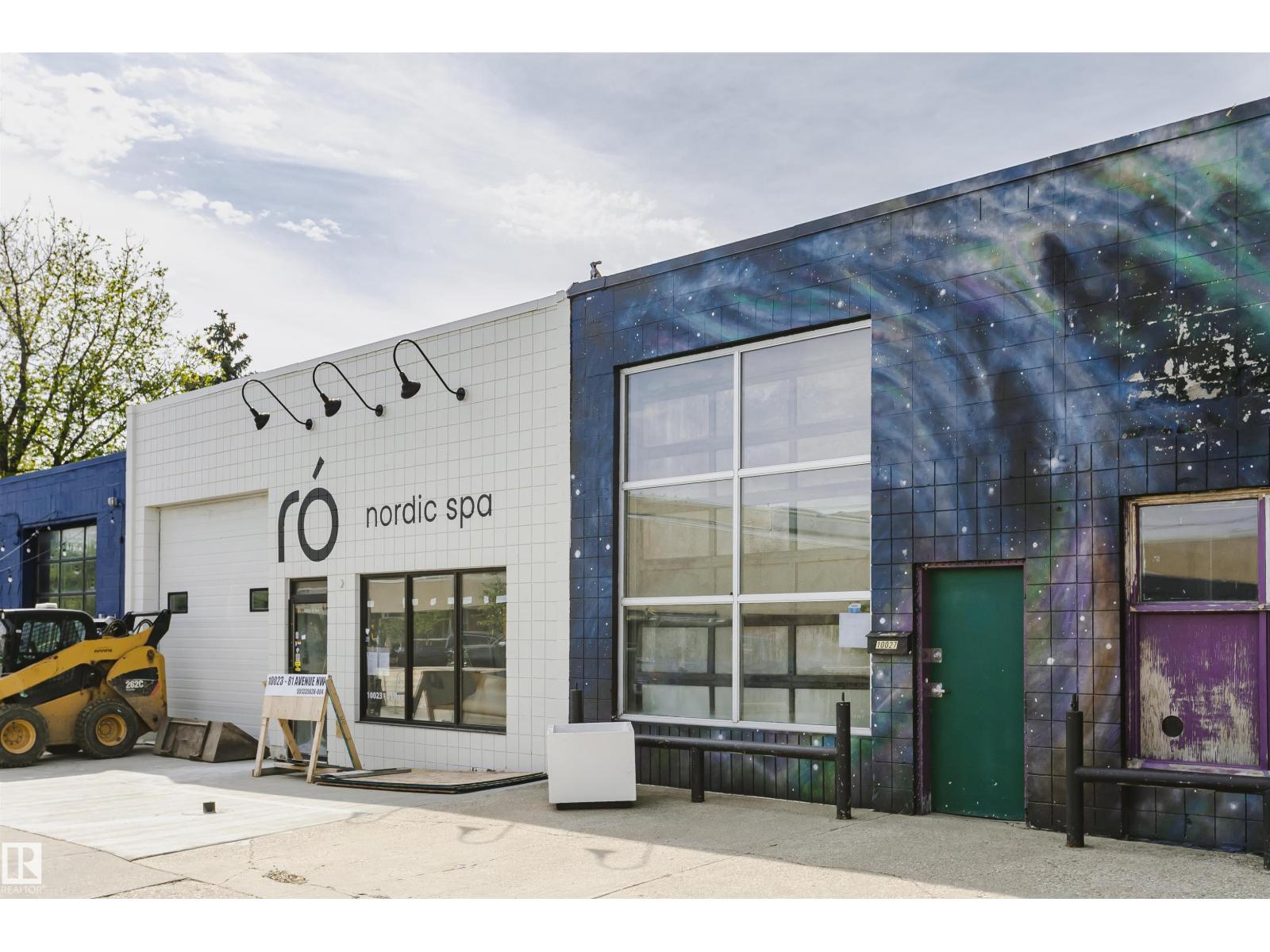 10035 81 AV NW NW - 44