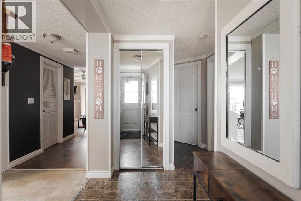 521 Mckinlay Crescent - Image 2