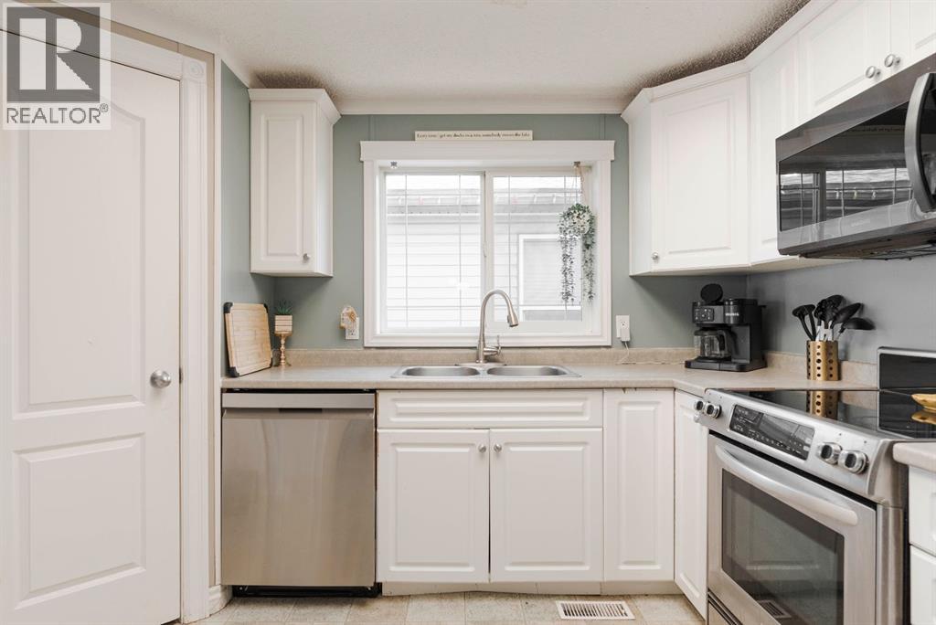 521 Mckinlay Crescent - 5