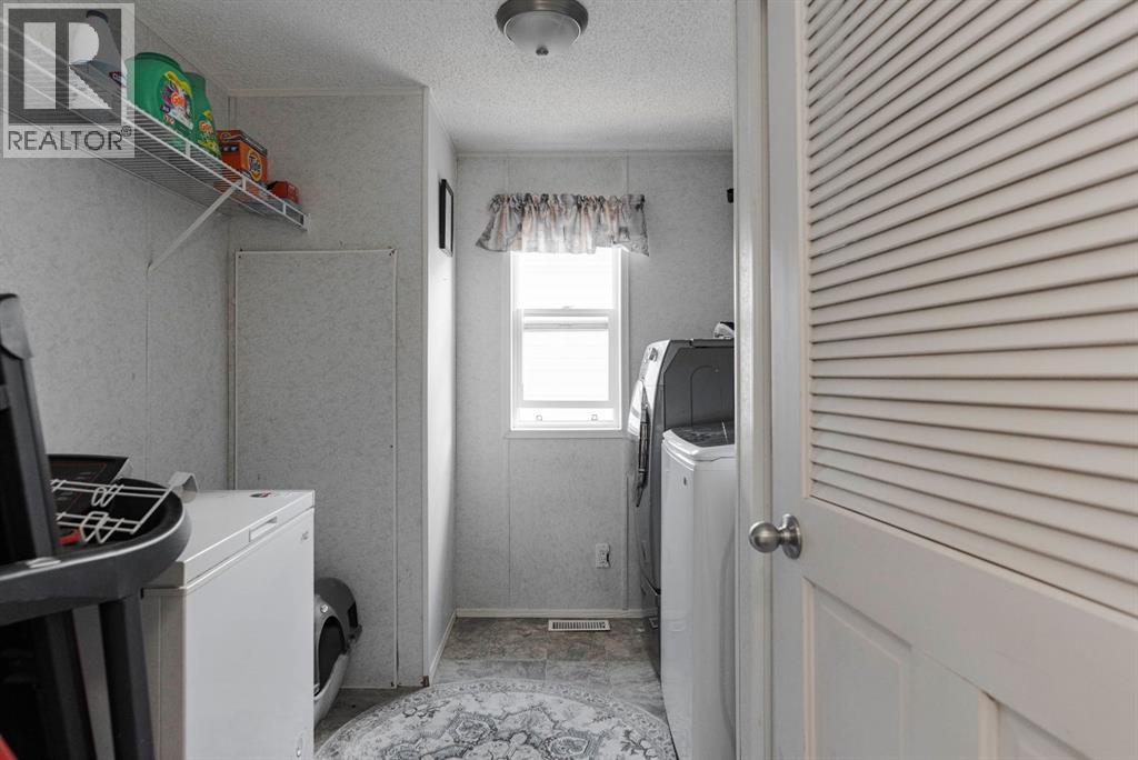 521 Mckinlay Crescent - 24