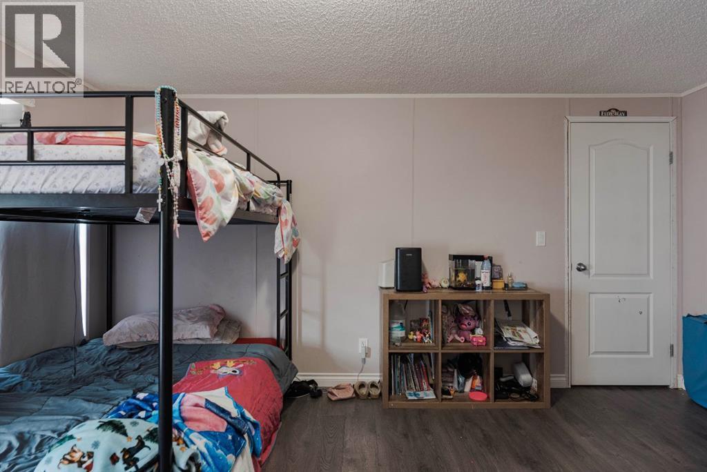 521 Mckinlay Crescent - 32