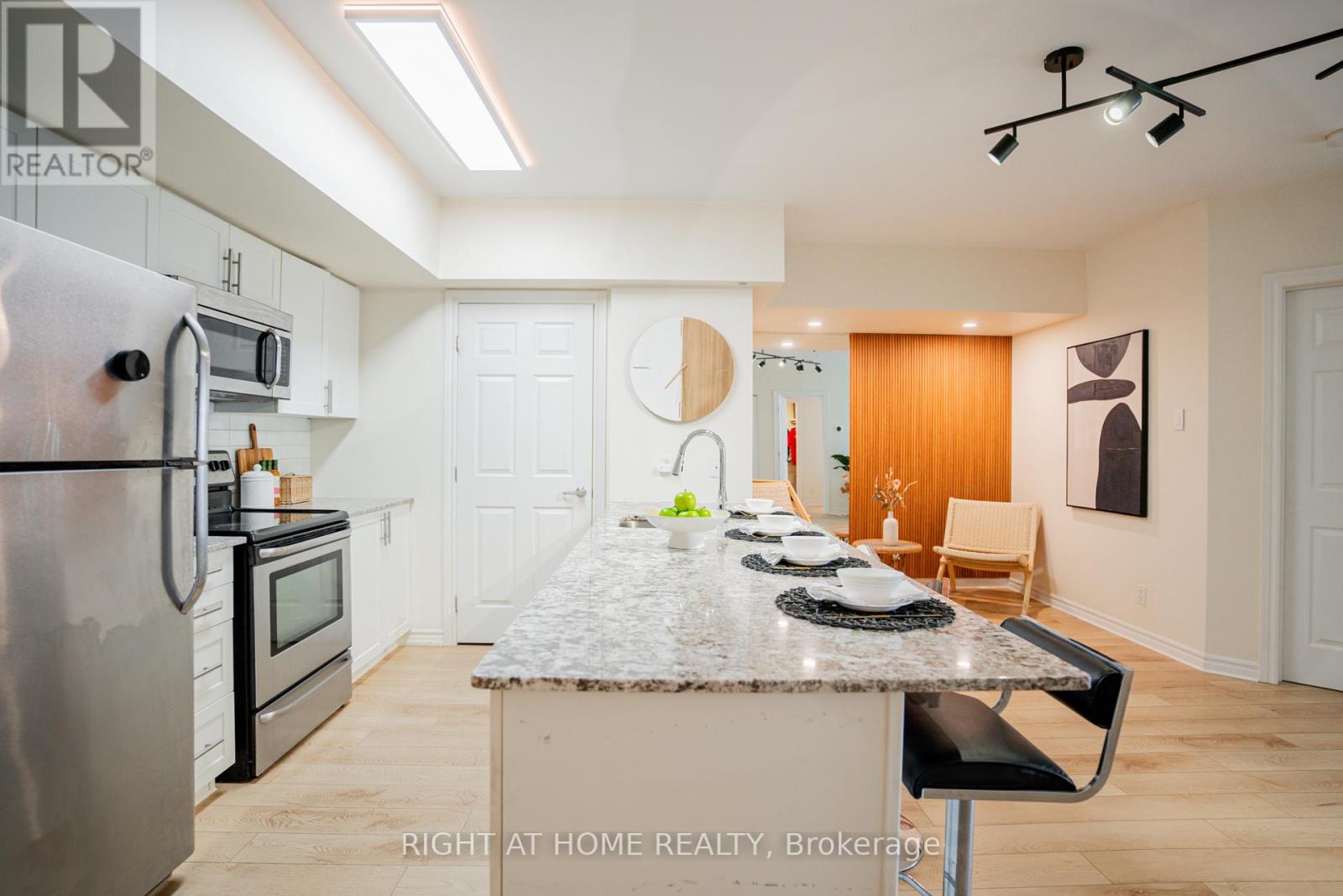 #1805 234 RIDEAU STREET - 4