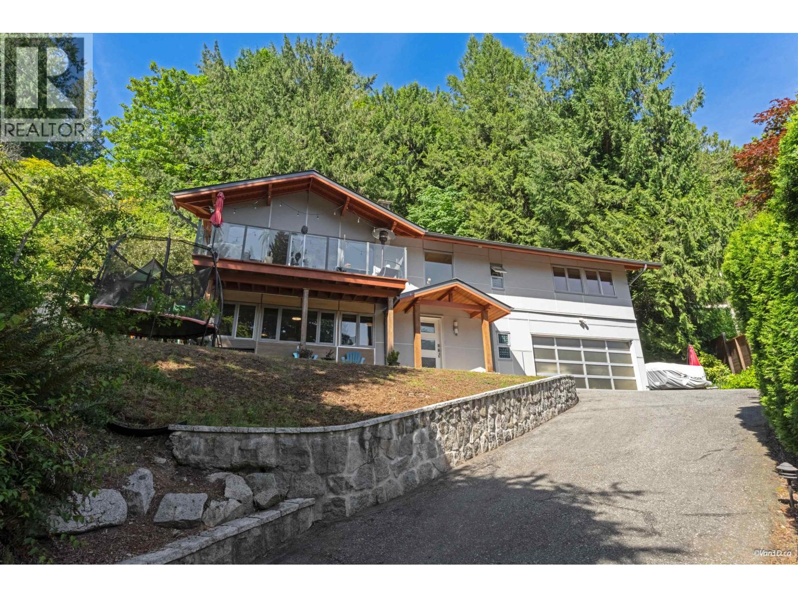 3907 BAYRIDGE PLACE