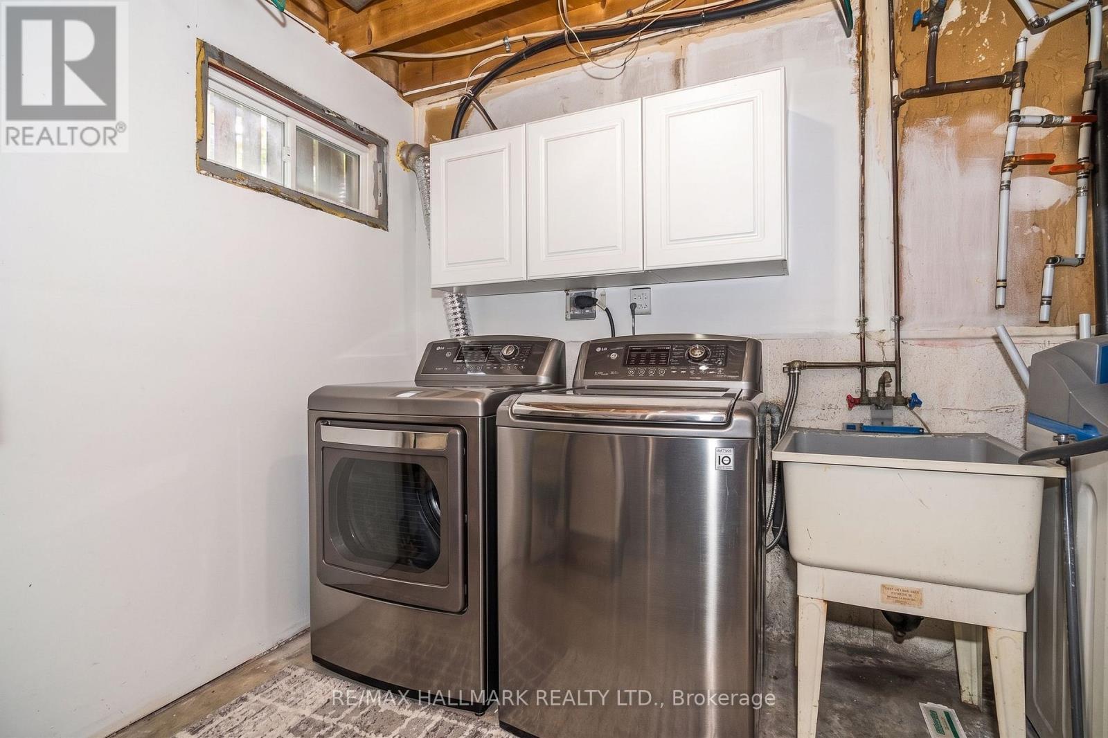 #42 1330 TROWBRIDGE DRIVE - 31