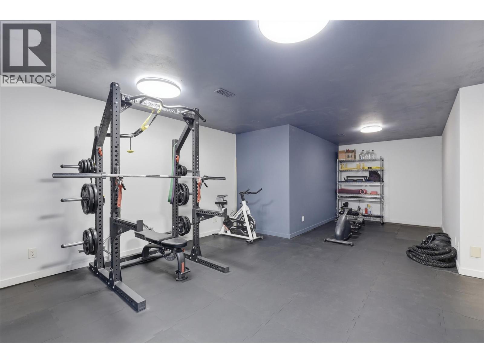 1370 PACIFIC Way - 39