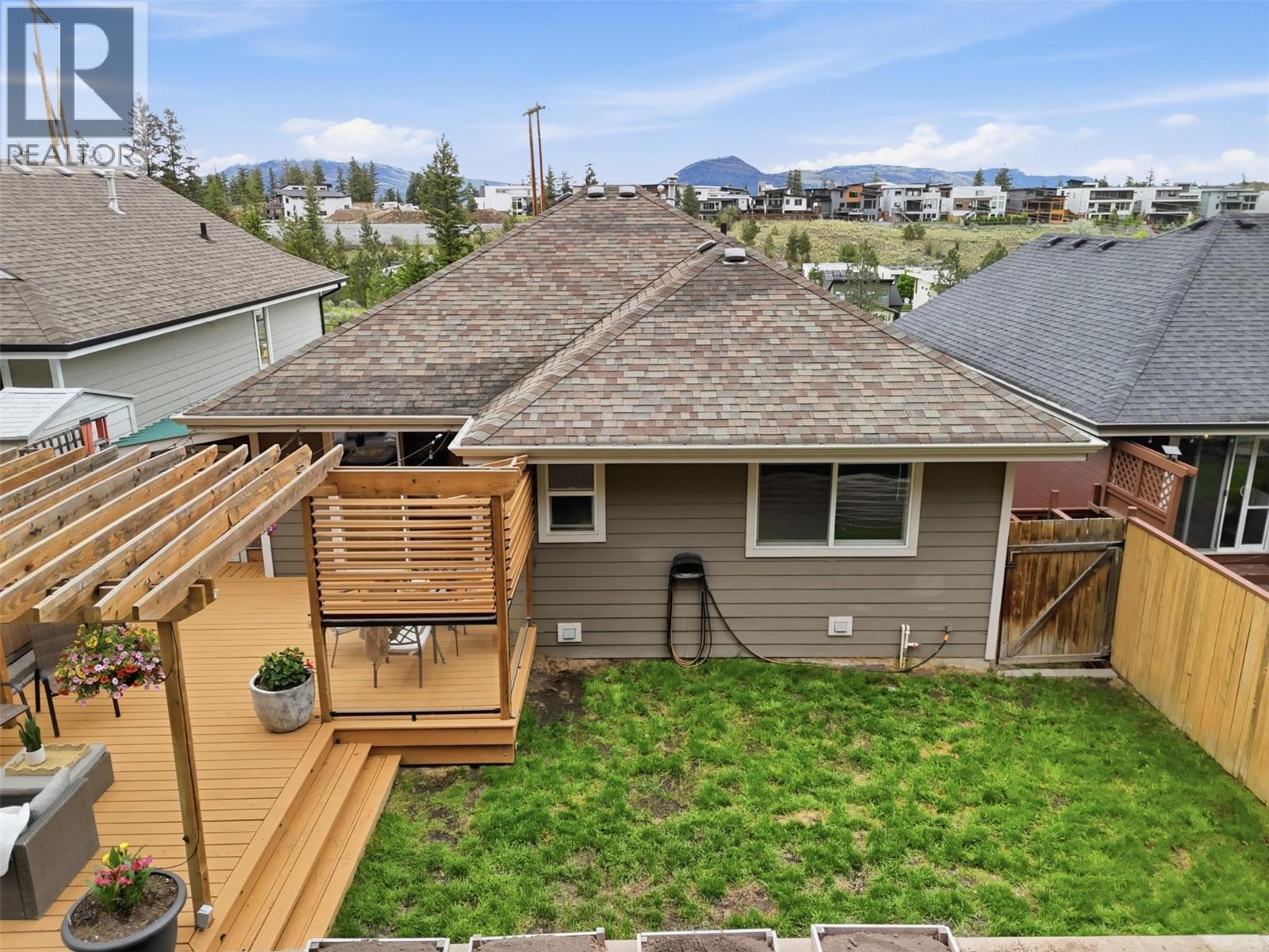 1370 PACIFIC Way - 53