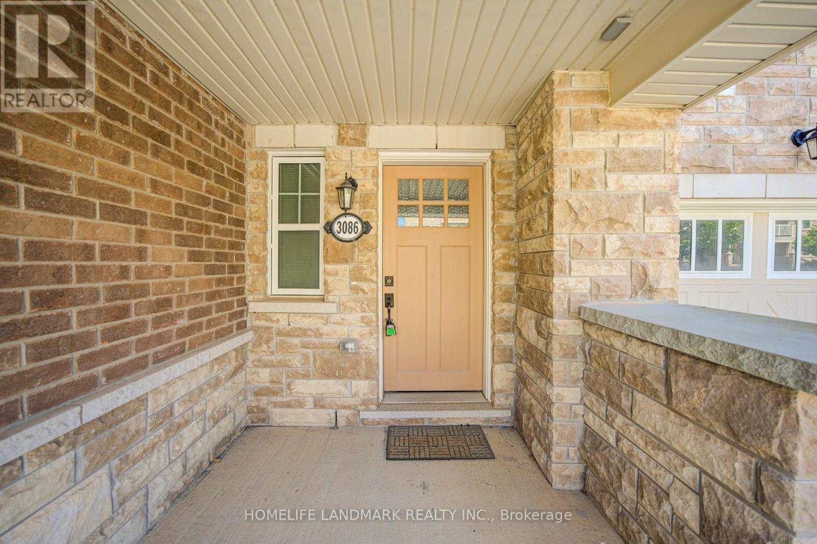 3086 MISTLETOE GARDENS - 3
