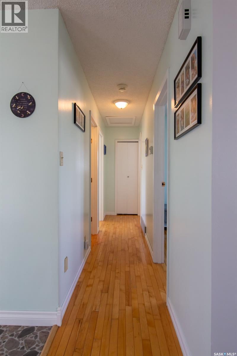 127 DEVONSHIRE CRESCENT - 11
