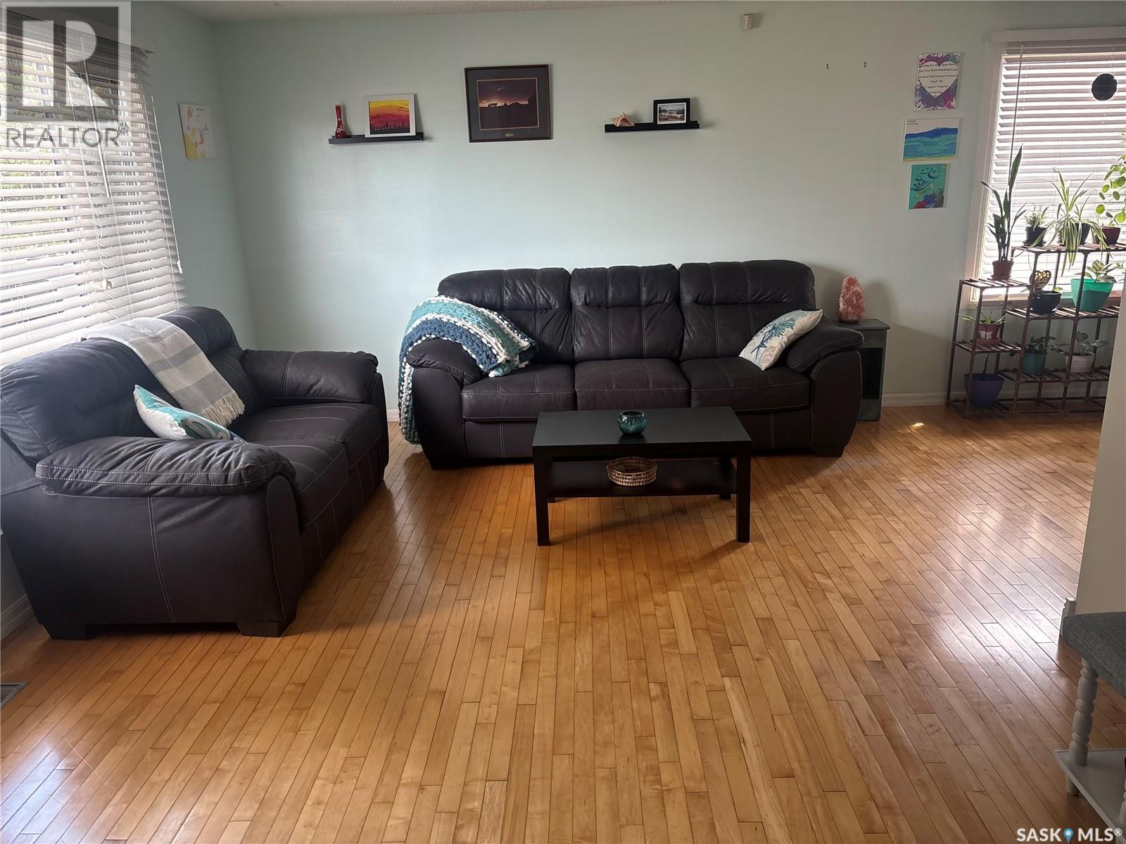 127 DEVONSHIRE CRESCENT - Image 3
